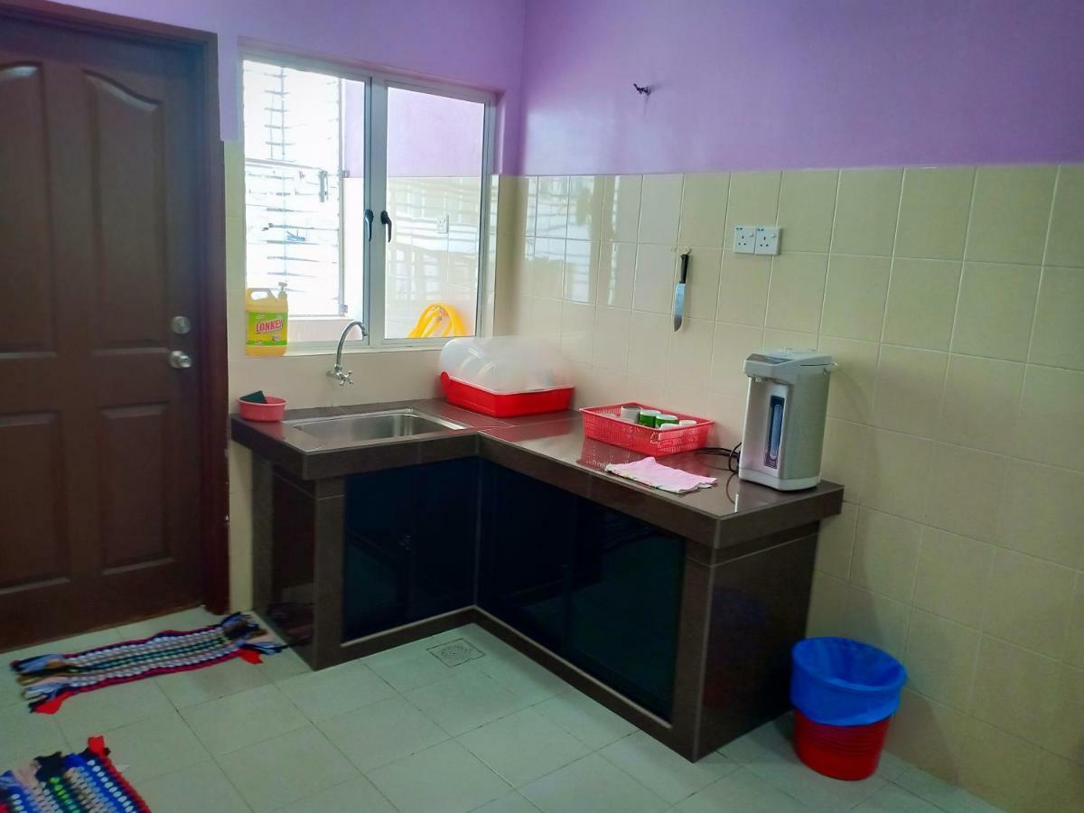 Villa Purple Townhouse 3R2B Wifi Sekinchan Exterior foto